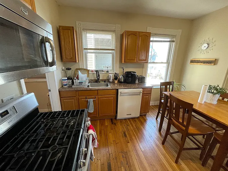66 Romsey St #3 — Photo 1