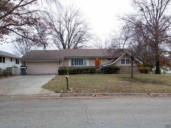 2121 W 21st Ave, Emporia, KS 66801
