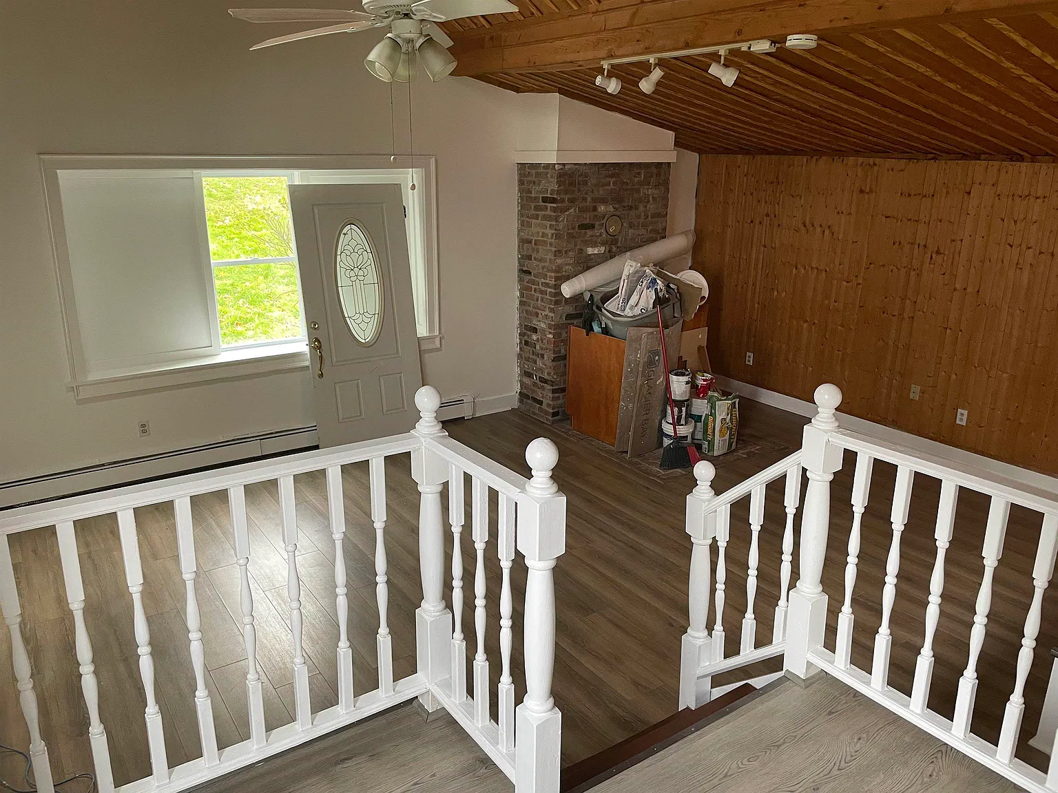 2 bed, 1.0 bath, 1200 sqft, $1,900 — Photo 3