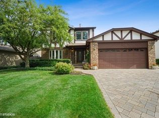 1826 Hawk Ln, Elk Grove Village, IL 60007
