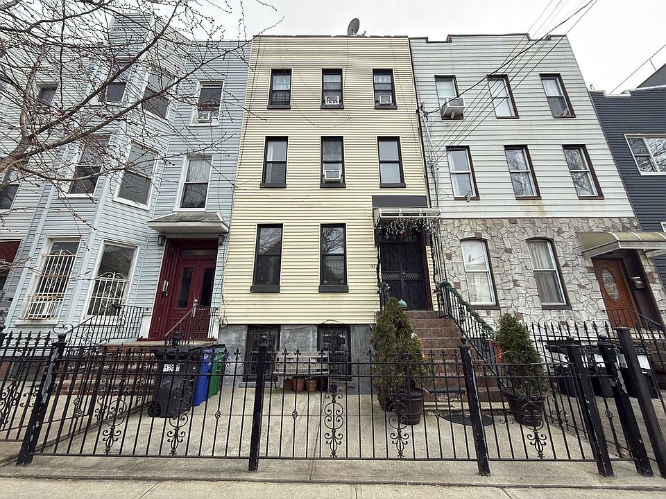 1st image of 458 Harman St