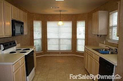 2nd image of 3229 Silent Creek Trl