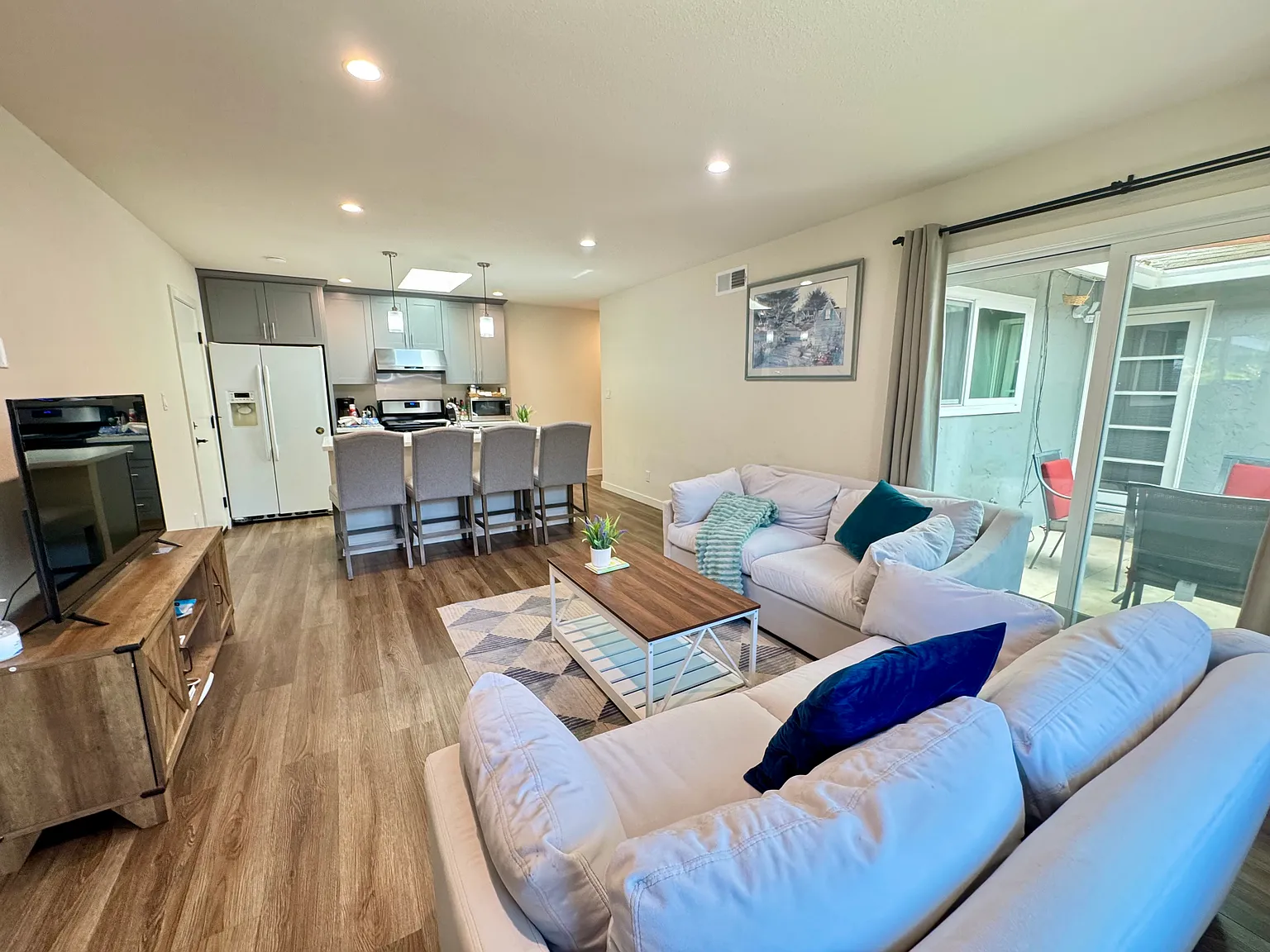 4 bed, 1300 sqft, $1,995 — Photo 3