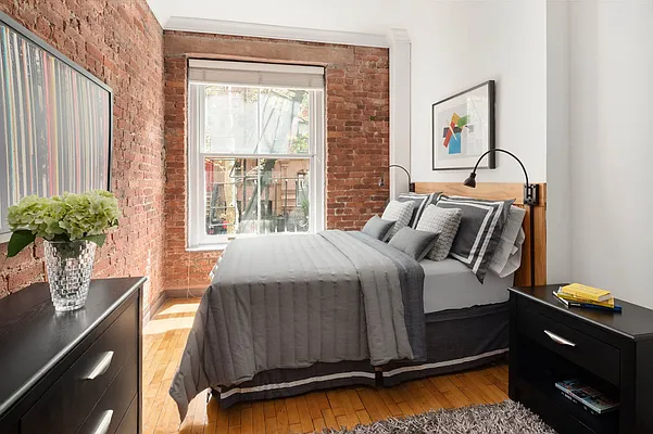 Sold by Compass | media 1