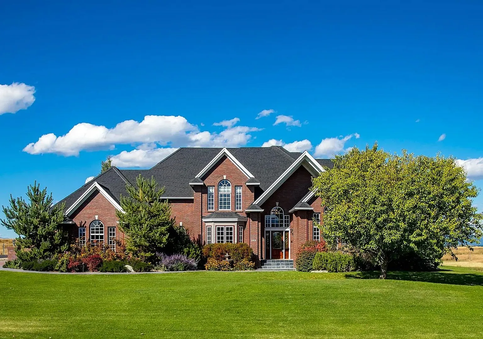 Room to Gather, Space to Grow - Spacious 5-Bedroom Kalispell — Photo 1