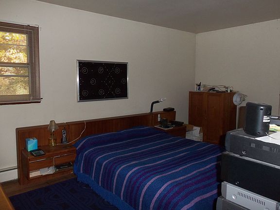 3rd image of 28 Riverview Trl