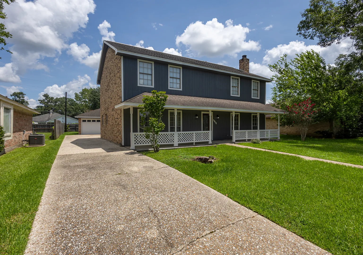 Spacious 6-Bedroom Beaumont Home with 3 Baths & 2-Car Garage — Photo 1