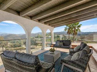 2918 Fairview Dr, Vista, CA 92084