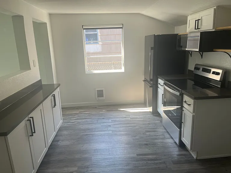 6004 S Lawrence St — Photo 3