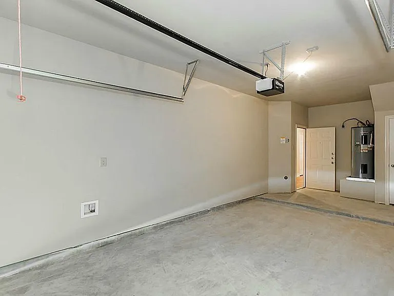 61 Woodland Hills Dr #B — Photo 20