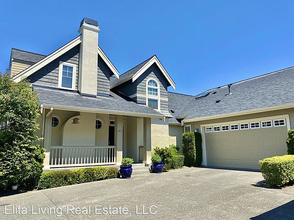 3rd image of 1422 NE Katsura St