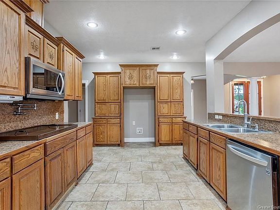 4th image of 936 Wineberry Ln