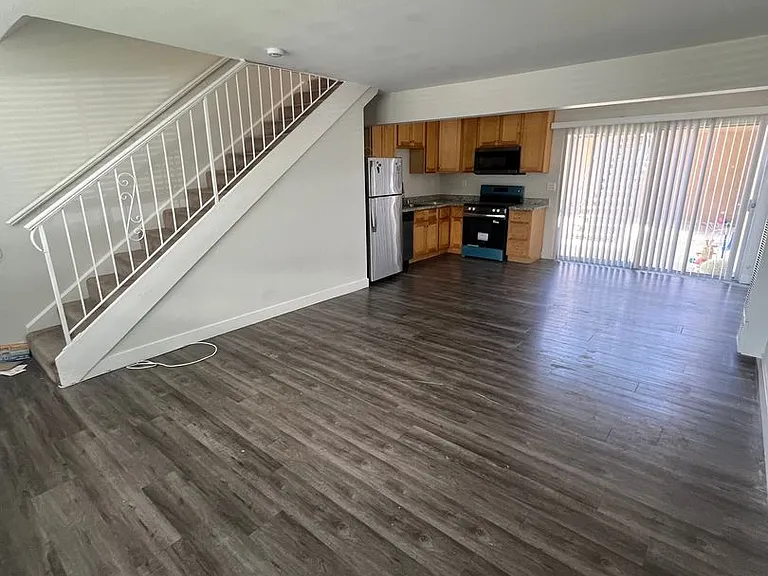 2087 Sahara Way — Photo 4