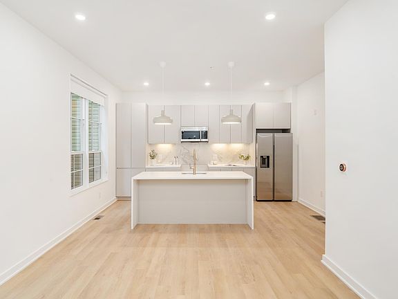 5th image of 1424 Germantown Ave #2