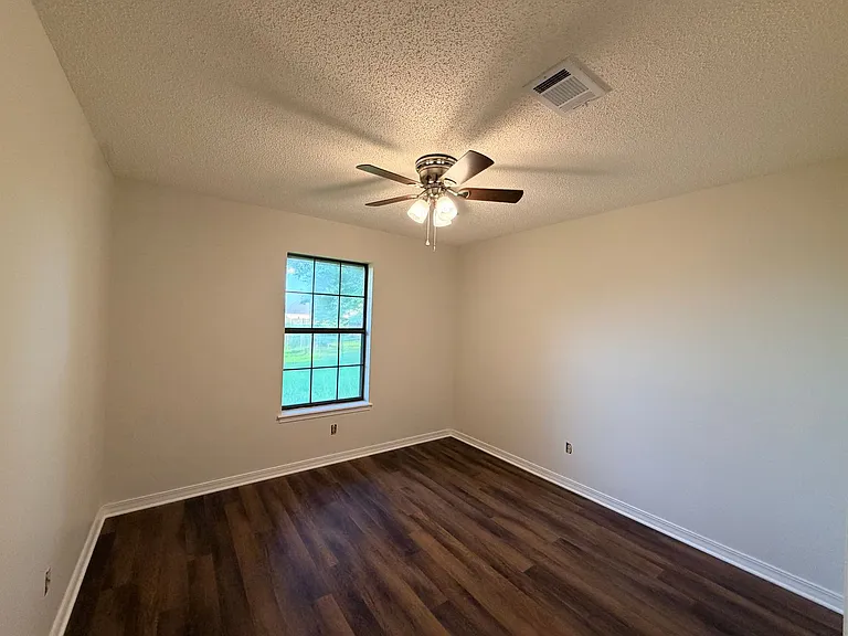 217 Flagg Dr — Photo 10