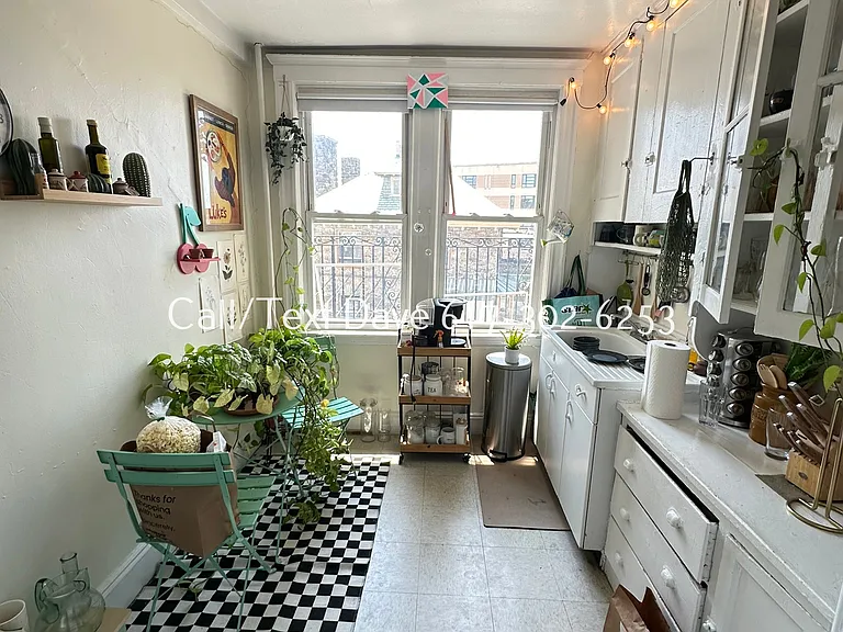 1638 Commonwealth Ave #4 — Photo 2