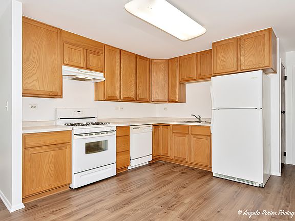 5th image of 1613 Woodridge Dr