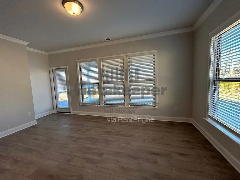 505 Colebrook Way — Photo 15