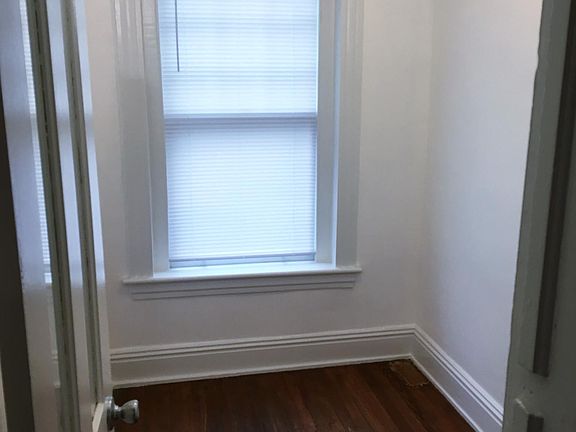 5th image of 3107 Ellwood Ave #2