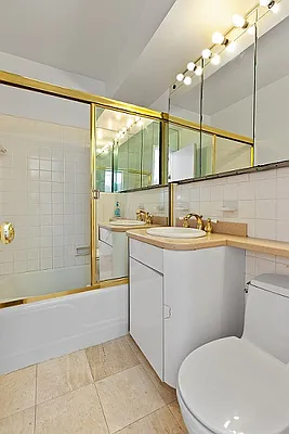 Rented by Manhattan Boutique Real Estate | media 21