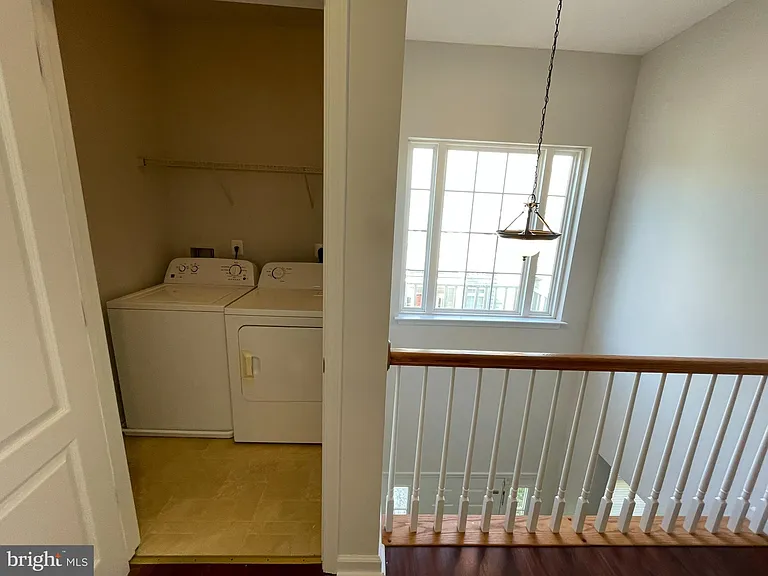 314 Kintyre Ln — Photo 16