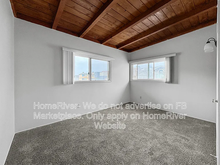 3516 Ocean Dr — Photo 7