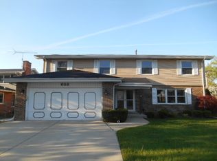 603 Independence Ct, Arlington Heights, IL 60005
