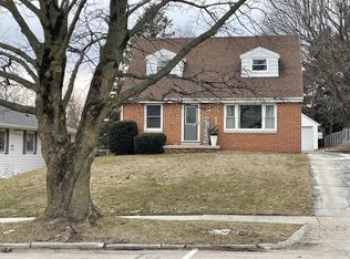 1618 S 9th St, Manitowoc, WI 54220