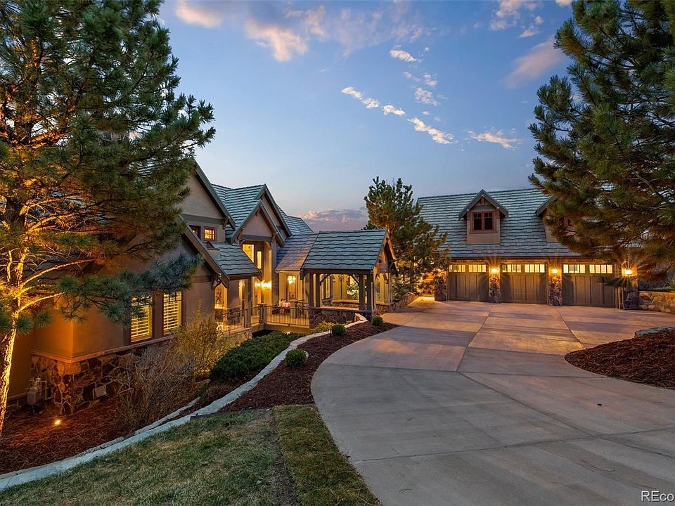 1st image of 779 Capilano Ct