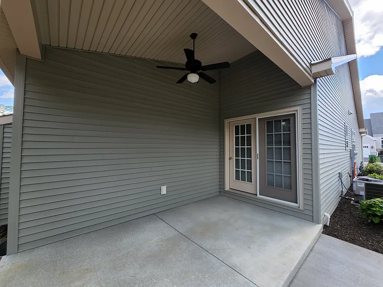 5435 Mendenhall Dr — Photo 6