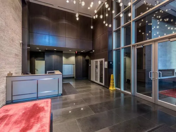 833 Homer St #1805, Vancouver, BC V6B 0H4