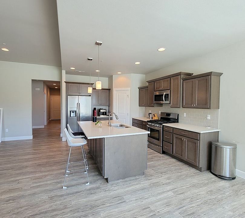 1st image of 2303 Parkview Ave