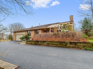 6140 S Park Ave, Burr Ridge, IL 60527