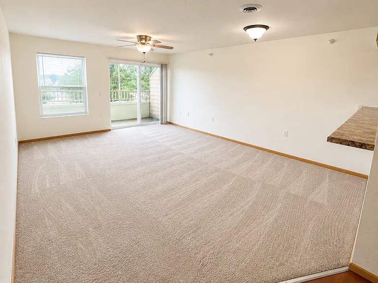 McComb Place Apartments — Photo 7