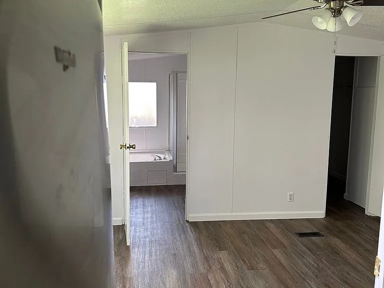 2710 Wilson Rd #6 — Photo 7