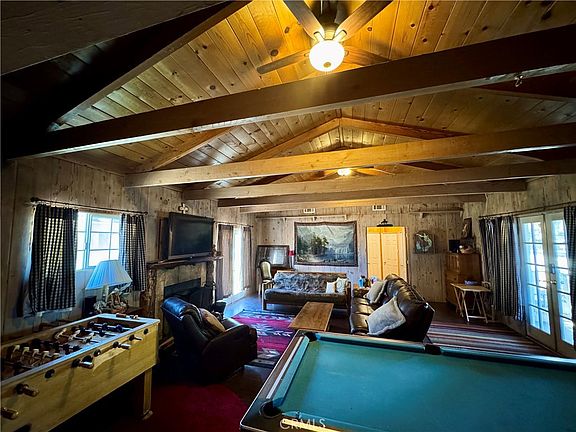 3rd image of 155 Coy Ln