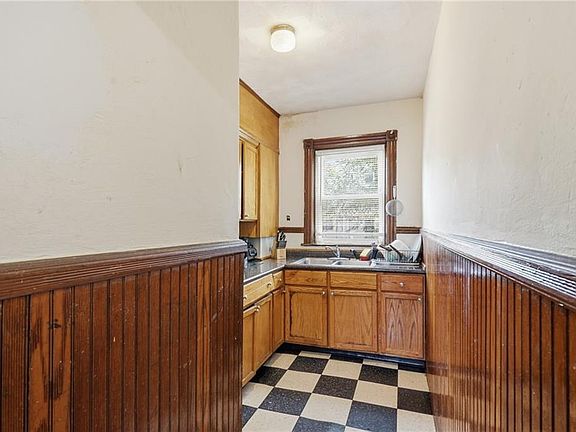 3rd image of 200 Admiral St