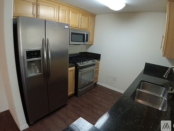 2nd image of 11925 Kling St APT 204