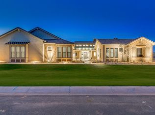 2718 E Hummingbird Way, Gilbert, AZ 85297