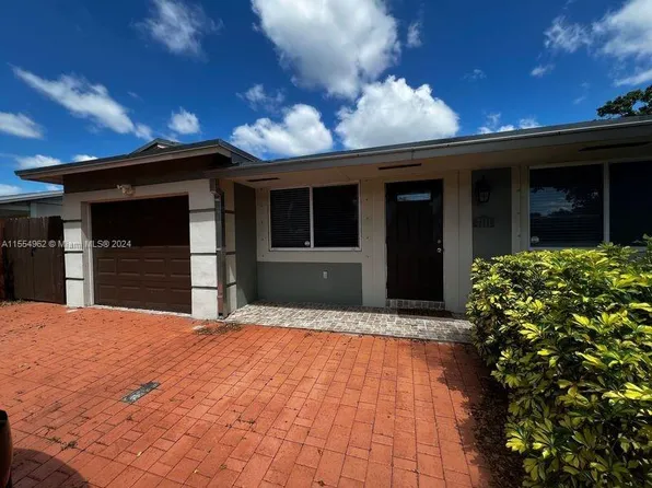 7411 Douglas St, Hollywood, FL 33024