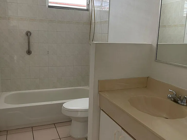 1802 Boulevard La Media #DE — Photo 12