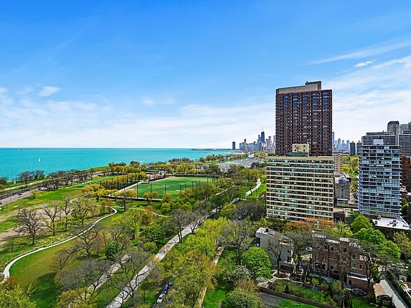 4th image of 3100 N Lake Shore Dr APT 201