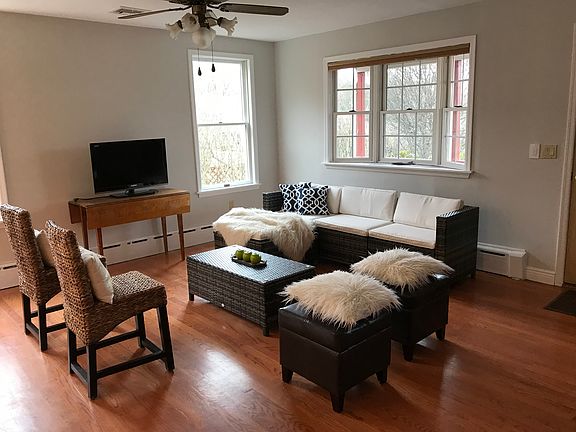 5th image of 155 Bainbridge Ave