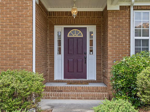 3rd image of 2111 Sargent Daly Dr