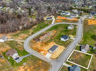 1422 Harmony Ridge Dr, Kingsport, TN 37665