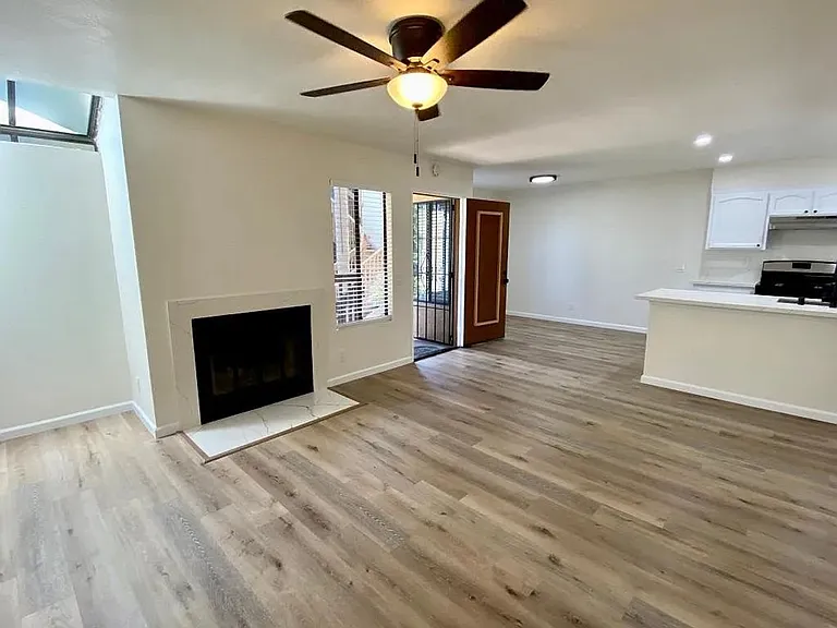 6033 Estelle St #10 — Photo 10