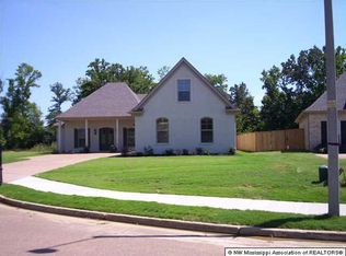 1835 Banbury Ln, Hernando, MS --