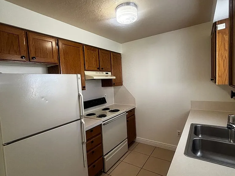 5105 Hawthorne Rd #9-12 — Photo 6