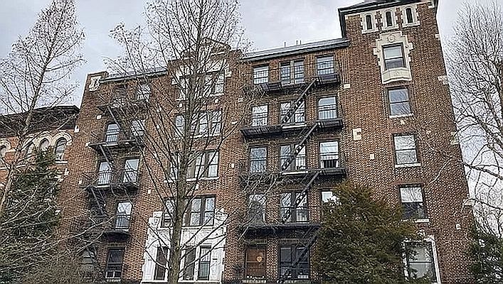 1st image of 300 8th Ave APT 3A