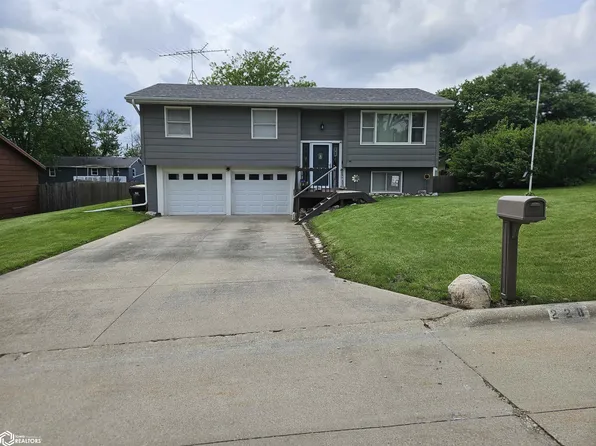 228 E View Dr, Osceola, IA 50213